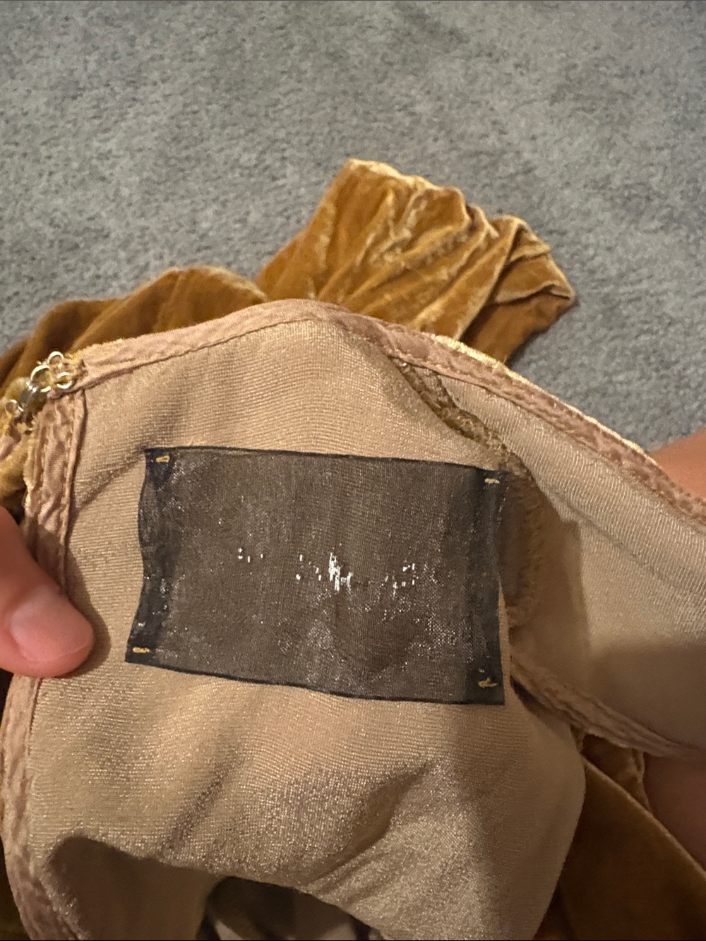 Reformation gold velour jumpsuit - Picture 3 of 7